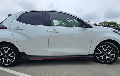 Toyota Yaris, 2020 год, 1 410 000 рублей, 20 фотография