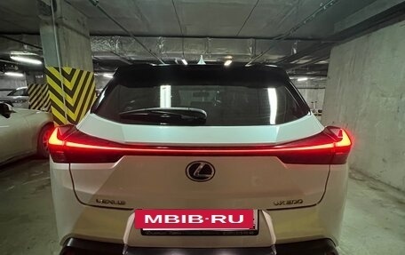 Lexus UX I, 2019 год, 3 120 000 рублей, 4 фотография