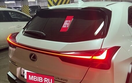 Lexus UX I, 2019 год, 3 120 000 рублей, 5 фотография