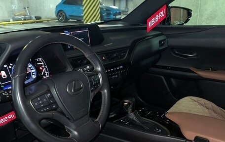 Lexus UX I, 2019 год, 3 120 000 рублей, 11 фотография