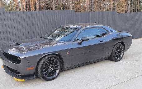 Dodge Challenger III рестайлинг 2, 2021 год, 7 000 000 рублей, 3 фотография