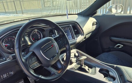 Dodge Challenger III рестайлинг 2, 2021 год, 7 000 000 рублей, 5 фотография