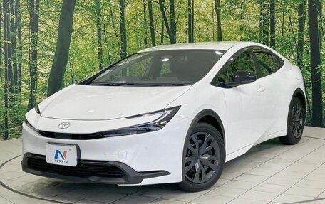 Toyota Prius IV XW50, 2024 год, 3 300 000 рублей, 1 фотография