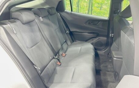 Toyota Prius IV XW50, 2024 год, 3 300 000 рублей, 15 фотография