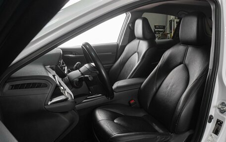 Toyota Camry, 2021 год, 3 149 000 рублей, 12 фотография