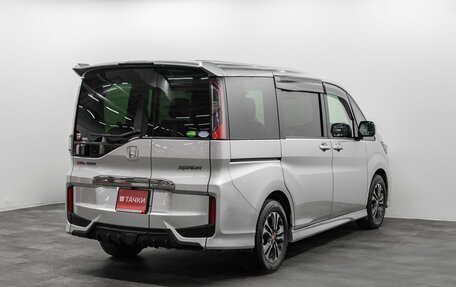 Honda Stepwgn IV, 2018 год, 2 250 000 рублей, 4 фотография
