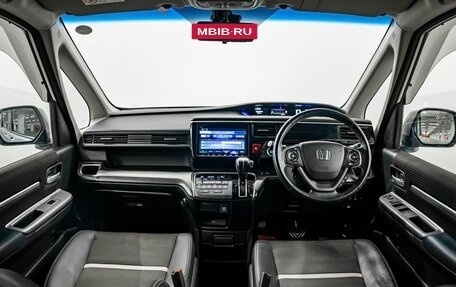 Honda Stepwgn IV, 2018 год, 2 250 000 рублей, 10 фотография