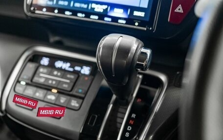 Honda Stepwgn IV, 2018 год, 2 250 000 рублей, 18 фотография