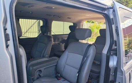 Hyundai Grand Starex Grand Starex I рестайлинг 2, 2012 год, 1 700 000 рублей, 9 фотография