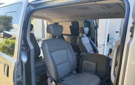 Hyundai Grand Starex Grand Starex I рестайлинг 2, 2012 год, 1 700 000 рублей, 13 фотография