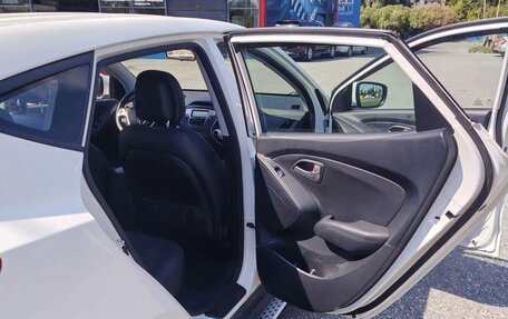 Hyundai ix35 I рестайлинг, 2013 год, 2 050 000 рублей, 28 фотография