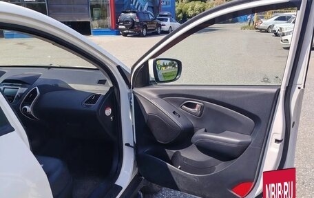 Hyundai ix35 I рестайлинг, 2013 год, 2 050 000 рублей, 27 фотография
