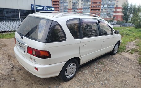 Toyota Ipsum II, 2000 год, 500 000 рублей, 4 фотография