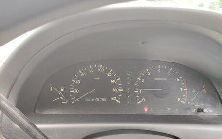Toyota Ipsum II, 2000 год, 500 000 рублей, 8 фотография