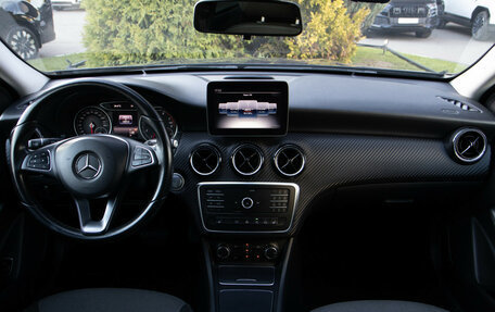 Mercedes-Benz GLA, 2018 год, 1 688 000 рублей, 11 фотография