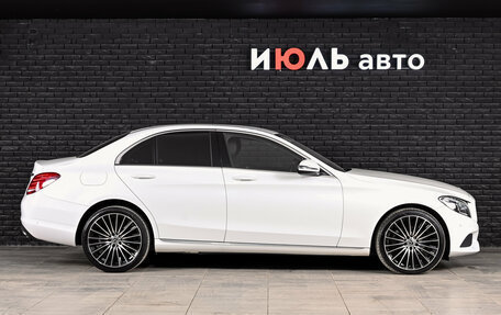 Mercedes-Benz C-Класс, 2017 год, 2 450 000 рублей, 8 фотография