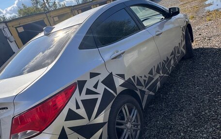 Hyundai Solaris II рестайлинг, 2016 год, 820 000 рублей, 4 фотография