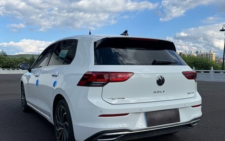 Volkswagen Golf VIII, 2021 год, 1 677 000 рублей, 6 фотография