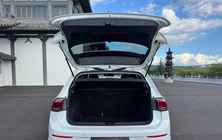 Volkswagen Golf VIII, 2021 год, 1 677 000 рублей, 8 фотография