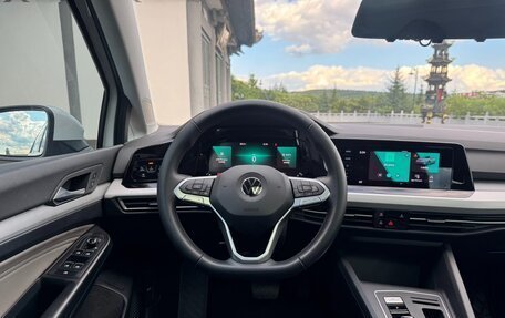 Volkswagen Golf VIII, 2021 год, 1 677 000 рублей, 10 фотография