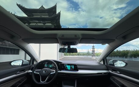 Volkswagen Golf VIII, 2021 год, 1 677 000 рублей, 12 фотография