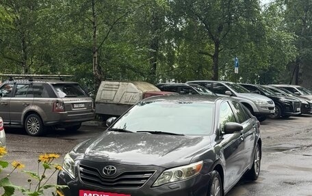 Toyota Camry, 2011 год, 1 290 000 рублей, 2 фотография