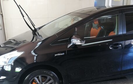 Toyota Prius Alpha I (ZVW40/41), 2013 год, 1 000 000 рублей, 3 фотография