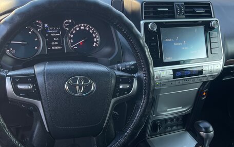 Toyota Land Cruiser Prado 150 рестайлинг 2, 2017 год, 4 850 000 рублей, 11 фотография