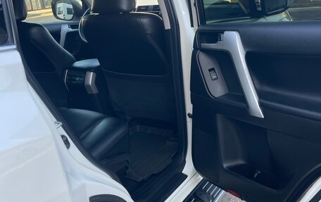 Toyota Land Cruiser Prado 150 рестайлинг 2, 2017 год, 4 850 000 рублей, 20 фотография