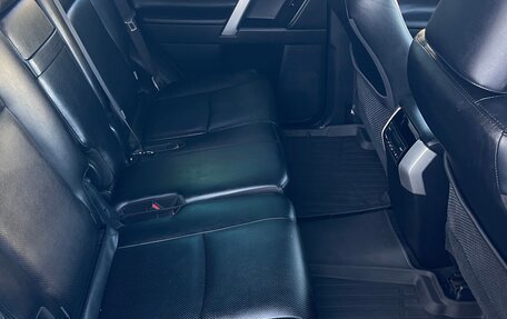 Toyota Land Cruiser Prado 150 рестайлинг 2, 2017 год, 4 850 000 рублей, 21 фотография