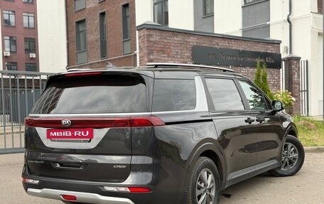KIA Carnival, 2021 год, 3 000 000 рублей, 5 фотография
