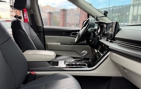 KIA Carnival, 2021 год, 3 000 000 рублей, 18 фотография