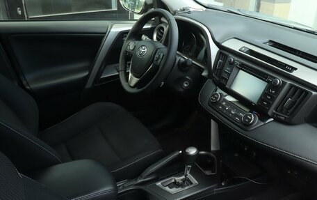 Toyota RAV4, 2016 год, 2 260 000 рублей, 6 фотография