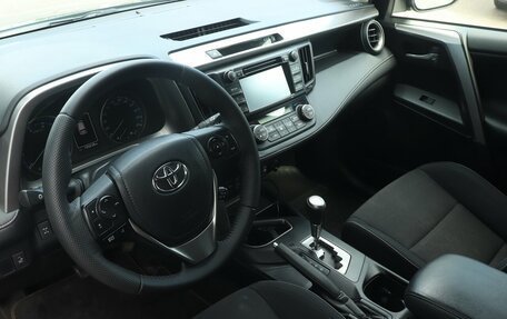 Toyota RAV4, 2016 год, 2 260 000 рублей, 5 фотография