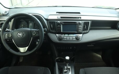 Toyota RAV4, 2016 год, 2 260 000 рублей, 7 фотография