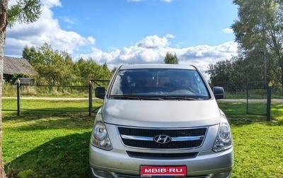 Hyundai Grand Starex Grand Starex I рестайлинг 2, 2009 год, 750 000 рублей, 1 фотография
