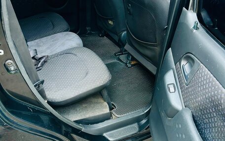 Toyota FunCargo, 2002 год, 450 000 рублей, 11 фотография