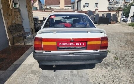 Opel Omega A, 1987 год, 100 000 рублей, 7 фотография