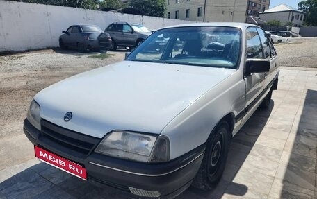 Opel Omega A, 1987 год, 100 000 рублей, 4 фотография