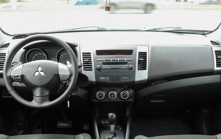 Mitsubishi Outlander III рестайлинг 3, 2011 год, 1 349 000 рублей, 8 фотография