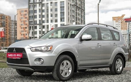 Mitsubishi Outlander III рестайлинг 3, 2011 год, 1 349 000 рублей, 2 фотография