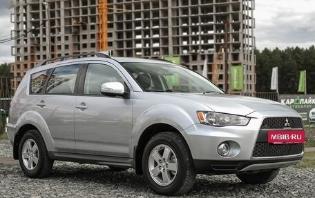 Mitsubishi Outlander III рестайлинг 3, 2011 год, 1 349 000 рублей, 4 фотография