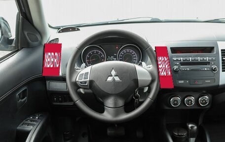Mitsubishi Outlander III рестайлинг 3, 2011 год, 1 349 000 рублей, 15 фотография