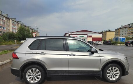 Volkswagen Tiguan II, 2020 год, 2 850 000 рублей, 3 фотография