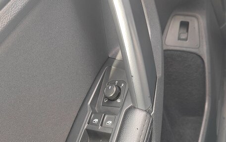 Volkswagen Tiguan II, 2020 год, 2 850 000 рублей, 19 фотография