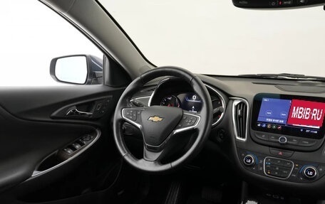 Chevrolet Malibu IX, 2019 год, 1 560 000 рублей, 13 фотография