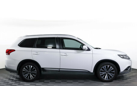Mitsubishi Outlander III рестайлинг 3, 2019 год, 1 548 000 рублей, 4 фотография