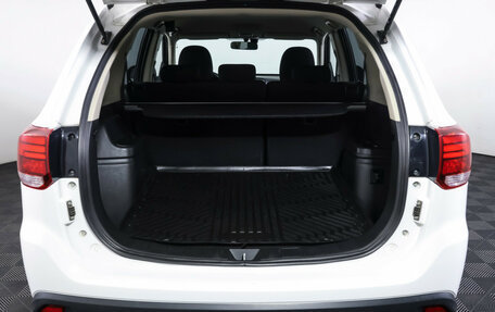 Mitsubishi Outlander III рестайлинг 3, 2019 год, 1 548 000 рублей, 9 фотография