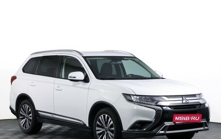 Mitsubishi Outlander III рестайлинг 3, 2019 год, 1 548 000 рублей, 3 фотография