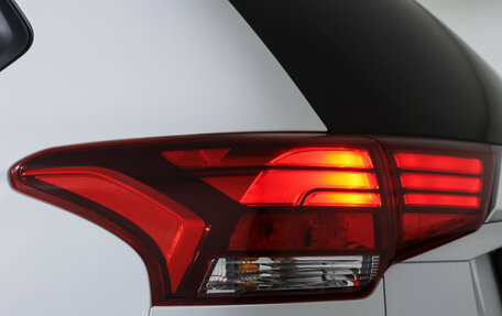 Mitsubishi Outlander III рестайлинг 3, 2019 год, 1 548 000 рублей, 19 фотография